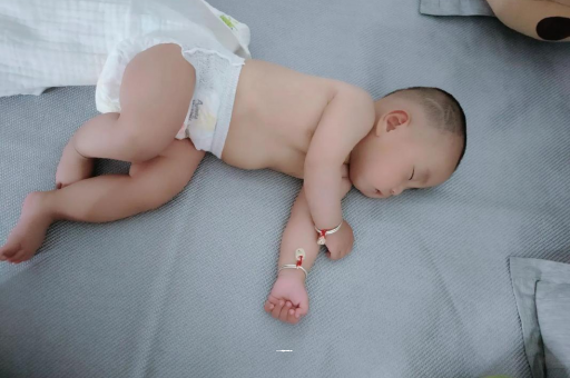 高密三个月宝宝身高体重